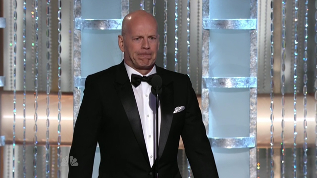 Bruce Willis kuultuaan Gervaisin läpän.