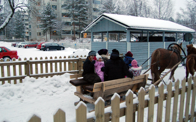 Jouluinen rekiajelu Vadelmakujalla